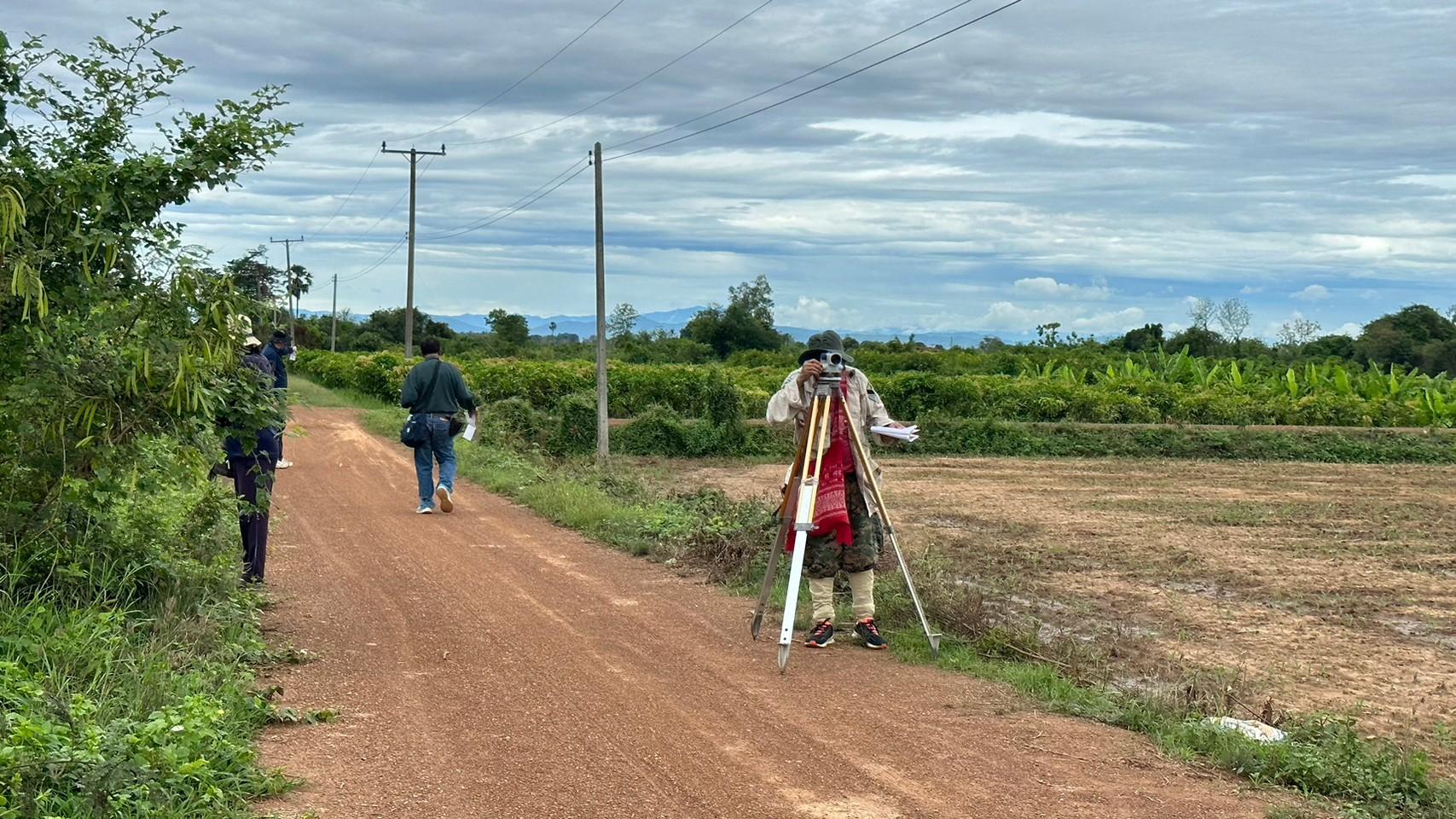 title - สำรวจความเหมาะสมงานพัฒนาโครงสร้างพื้นฐานทางคมนาคมในเขตปฏิรูปที่ดินจังหวัดสุโขทัย